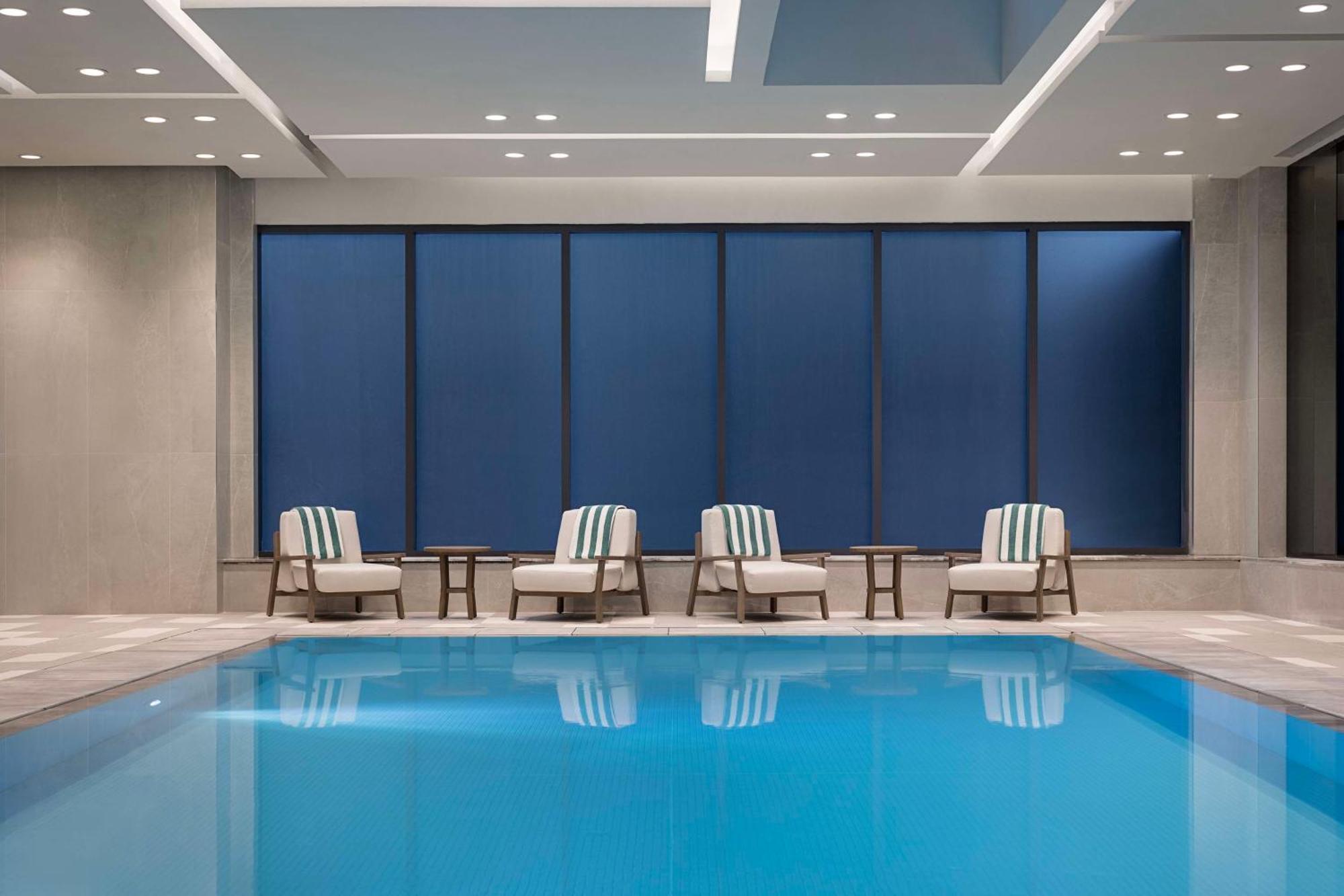Canopy By Hilton Toronto Yorkville ภายนอก รูปภาพ