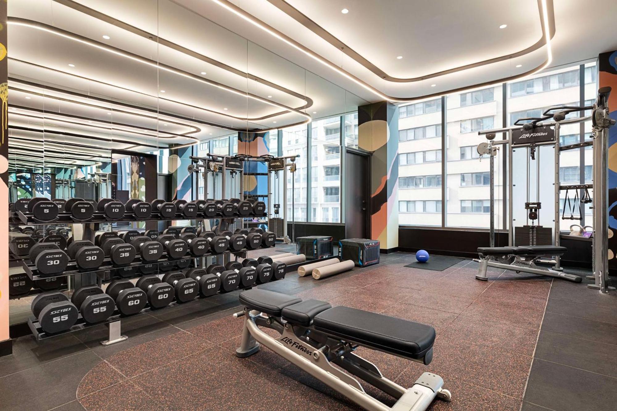 Canopy By Hilton Toronto Yorkville ภายนอก รูปภาพ